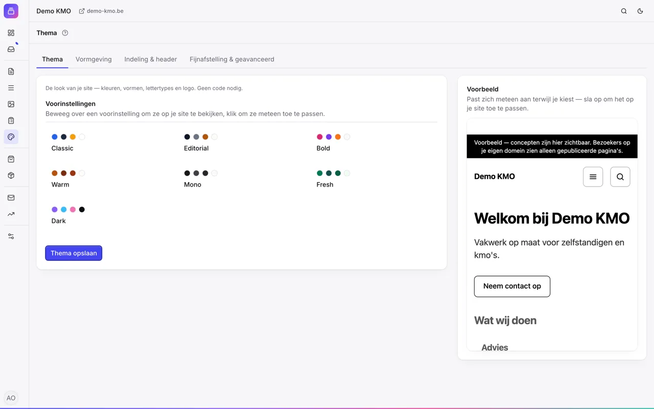 Het themascherm van het beheerpaneel: zeven voorinstellingen voor kleuren en stijl, met rechts een voorbeeld van de site.